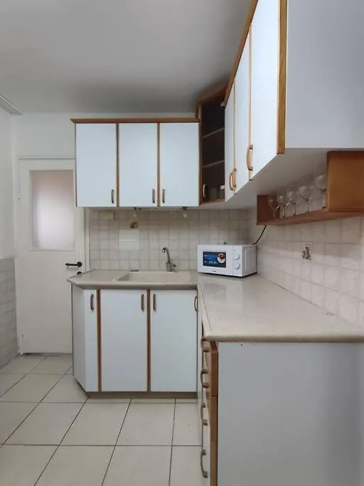 Apartament A Flat With A Garden 25 Hajfa